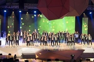 Stunning S3 Shines on Missionary Party